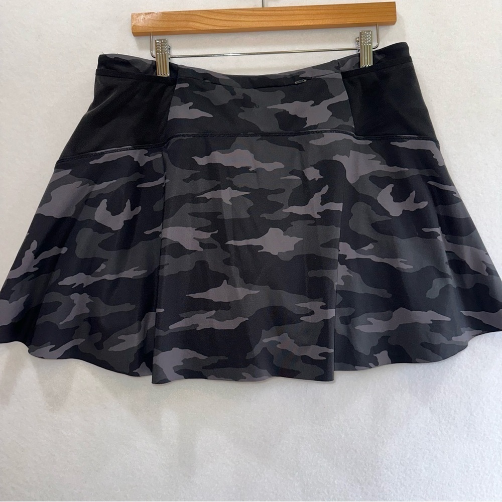 Athleta Match Point Skort Shorts Camo Black Gray Skirt Pickleball Tennis Golf Lg